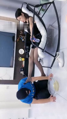 图片[9]_【麋鹿银儿】特殊方式踩狗/耳光/掐乳/舔脏鞋底【完整版】_绳缚吧