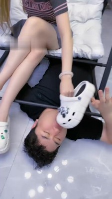 图片[6]_【麋鹿银儿】双S-狗身上蹦迪/裸足深喉/腿绞/舔拖鞋船袜_绳缚吧