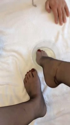 图片[8]_【安主】喂口水脚踩喂食/黑丝高跟闻舔/喝圣水/踩狗头_绳缚吧