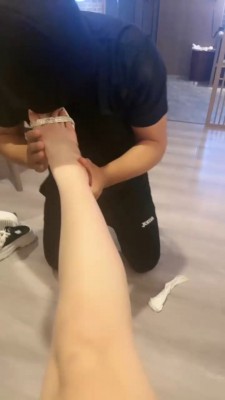 图片[7]_【反差楠熙】母畜-舔小白鞋白袜/鞭打喝圣水【完整版】_绳缚吧