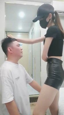 图片[2]_【美娜格格】揪耳朵/抽耳光/踩狗脸/鞭打_绳缚吧