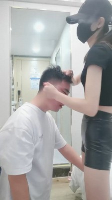 图片[4]_【美娜格格】揪耳朵/抽耳光/踩狗脸/鞭打_绳缚吧