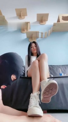 图片[2]_【甜一】帆布鞋白袜-深喉/胯下磕头/舔脏鞋吃袜子_绳缚吧