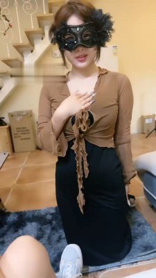 【天津女仆】开发闺蜜做狗-下跪/闻舔小白鞋棉袜裸足_绳缚吧