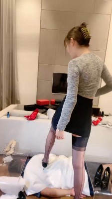 图片[7]_【宇婉莹】高跟鞋控必看-多双高跟全体重踩踏_绳缚吧