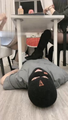 【礼礼大人】双S-桌下视角-长靴/皮鞋白袜踩【双视角版】_绳缚吧