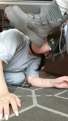 图片[7]_【爱可呀】和细跟闺蜜双调女慕-扎狗爪/舔鞋底/钻胯_绳缚吧