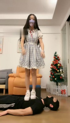 图片[2]_【奈奈生】人形脚垫/蹦床/运动鞋下的玩物_绳缚吧