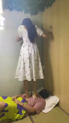 图片[7]_【精神小妹】双学生S-日式房间全体重踩踏踢踹_绳缚吧