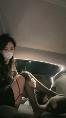 图片[4]_【禾未】车模S-车内黑丝美腿诱惑/内裤套头/捆绑_绳缚吧