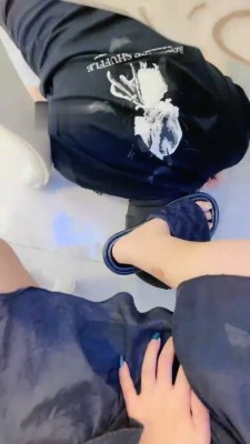 图片[4]_【初见】圈养家奴伺候主人吃饭/被棍棒暴躁_绳缚吧