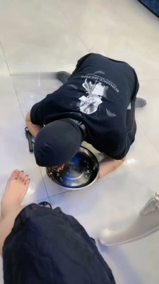 图片[5]_【初见】圈养家奴伺候主人吃饭/被棍棒暴躁_绳缚吧