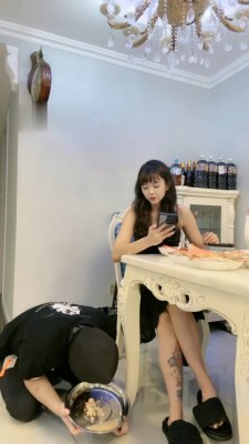 图片[6]_【初见】圈养家奴伺候主人吃饭/被棍棒暴躁_绳缚吧