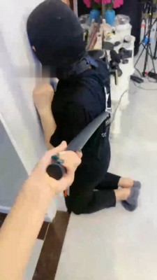 图片[7]_【初见】圈养家奴伺候主人吃饭/被棍棒暴躁_绳缚吧