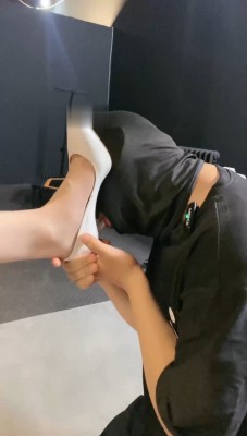 图片[3]_【冰诺】掐乳/舔高跟裸足/插嘴_绳缚吧