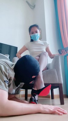 图片[3]_【甜一】臀诱-窗台舔高跟/黑丝脚插嘴/坐垫虐乳_绳缚吧