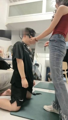 图片[4]_【尤物】匡威白袜气味辱/骑马转胯/全体重踩/腿绞_绳缚吧