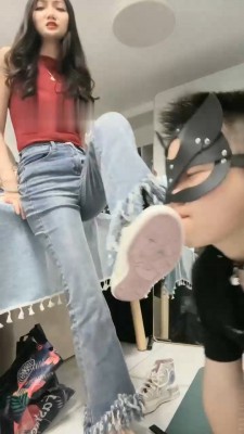 图片[5]_【尤物】匡威白袜气味辱/骑马转胯/全体重踩/腿绞_绳缚吧