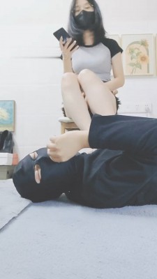 图片[6]_【灵竹】高跟裸足踩脚垫/转胯/坐脸窒息_绳缚吧