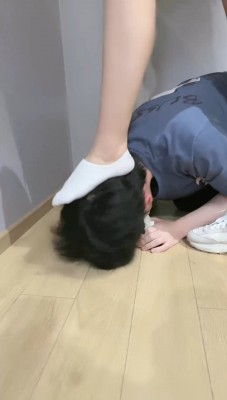 图片[6]_【妆主大大】爬山后超臭原味白袜辱狗_绳缚吧
