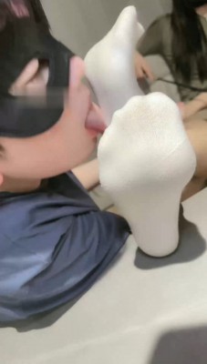图片[7]_【妆主大大】爬山后超臭原味白袜辱狗_绳缚吧