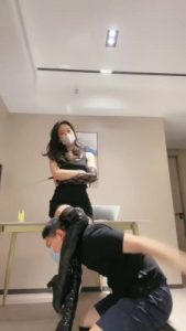 【禾未】长靴S-腿绞胯下辱/藤条抽/sp/掐脖窒息_绳缚吧