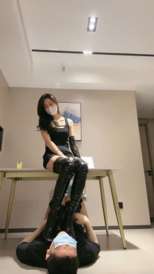 图片[8]_【禾未】长靴S-腿绞胯下辱/藤条抽/sp/掐脖窒息_绳缚吧
