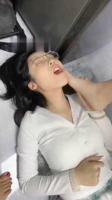 图片[8]_【橙宝】双母畜-奴下奴-舔高跟/掐脖骑马/吃白袜/插嘴/竖中指_绳缚吧