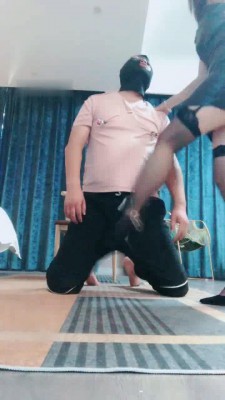 图片[4]_【伊柔】御姐S重度-骑坐闻臭脚/高跟虐乳/踩踏踢裆【完整版】_绳缚吧