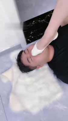 图片[4]_【麋鹿银儿】咀嚼船袜/全体重踩踏/踢踹/踩脖窒息_绳缚吧