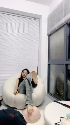 图片[10]_【术术】闻舔运动后的鞋袜脚/狂抽耳光_绳缚吧