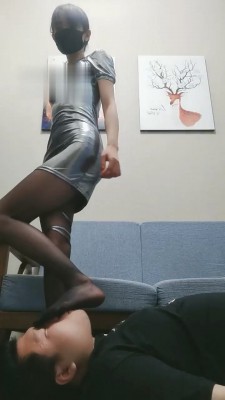 图片[7]_【美娜格格】御姐范黑丝高跟辱脚垫/掐乳【双视角版】_绳缚吧