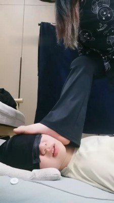 图片[5]_【小羊】裸足狂舔/耳光抽/掐脖手捂窒息_绳缚吧