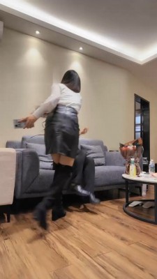 图片[2]_【若依】靴子肉丝暴虐色魔房东_绳缚吧