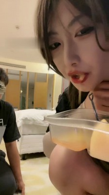 图片[2]_【美知瑠】黑棉袜捂脸窒息/咀嚼物口吐喂食_绳缚吧