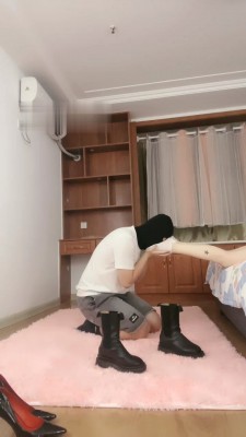 图片[4]_【不期而遇】皮靴踢踹/提档/闻靴子里气味/喝圣水_绳缚吧