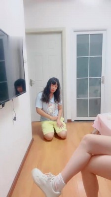 图片[2]_【桃子老师】小白鞋棉袜踩踏水果喂食_绳缚吧
