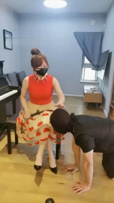 图片[3]_【魔鬼天使】女神范教训跟踪狂魔-圣水/鞭打_绳缚吧