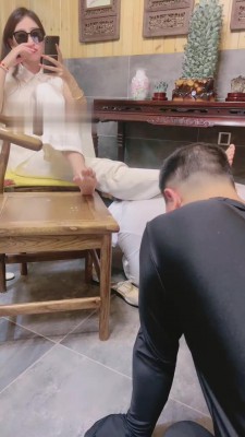 图片[2]_【沅芷大人】双狗奴-喝圣水/吃脚皮/做脚垫_绳缚吧