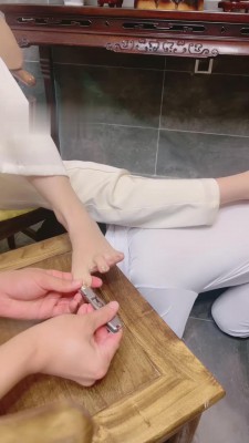 图片[4]_【沅芷大人】双狗奴-喝圣水/吃脚皮/做脚垫_绳缚吧