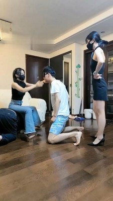 图片[10]_【美学】双主VS双奴-全体重踩/藤条狠抽【双视角版】_绳缚吧