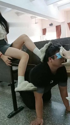 图片[4]_【爱可呀】双S学生主教室玩弄-骑马踩踏/脚捂脸【双视角版】_绳缚吧