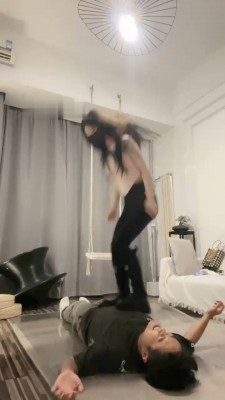 图片[5]_【伊楠】车模女神踢踹贱奴【完整版】_绳缚吧