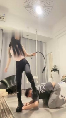 图片[7]_【伊楠】车模女神踢踹贱奴【完整版】_绳缚吧