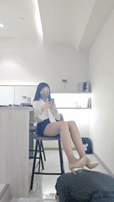 【稚惜】二调小帅狗-口水耳光喂食_绳缚吧