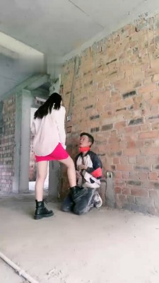 图片[5]_【宸宸】户外工地处刑-捆绑遛狗爬/藤条鞭打/短靴踢踹_绳缚吧