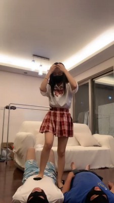 图片[4]_【宝爷】JK学院风-踩踏/圣水/恋足舔_绳缚吧