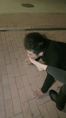 图片[6]_【桃幼幼】小区楼下长靴遛狗_绳缚吧