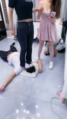 图片[14]_【麋鹿银儿】双S-爆踹/胯下骑马/腿绞/喂口水/全体重跳踩_绳缚吧
