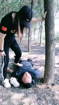 图片[9]_【郡主大人】户外-强行捆绑袜子塞嘴鞭打【双视角版】_绳缚吧